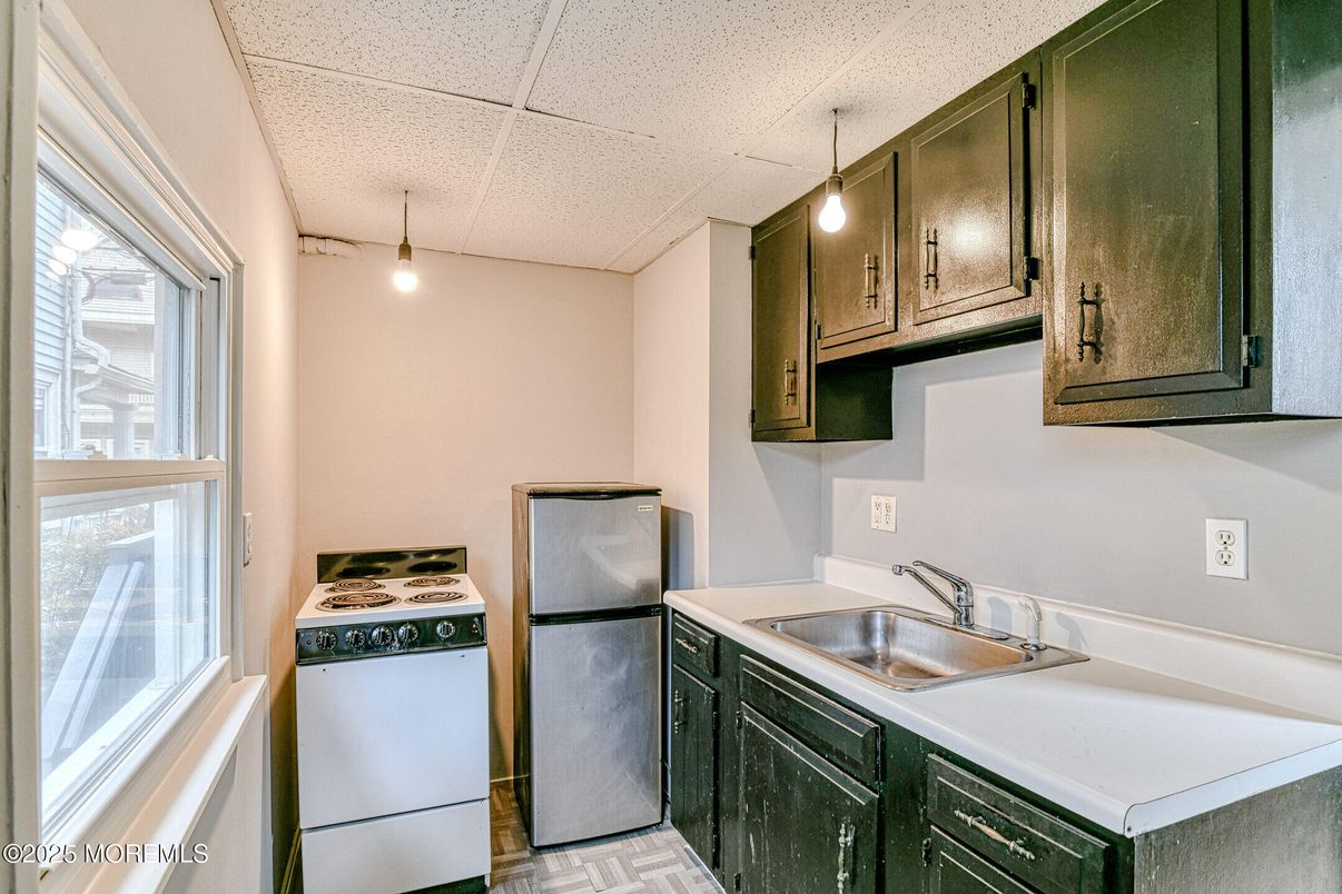 Interior, Kitchen, Pendant Lights, Washer