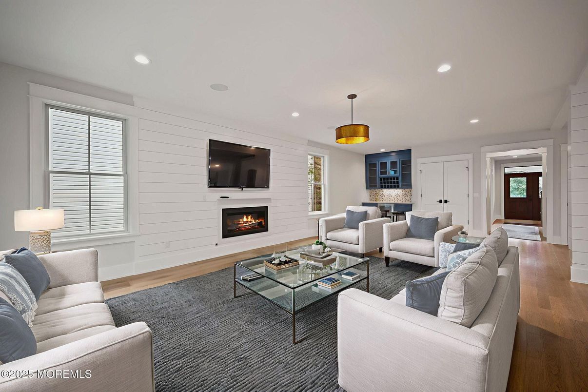 Fireplace, Interior, Living room, Pendant Lights, Recessed Lighting, Wood Texture Flooring