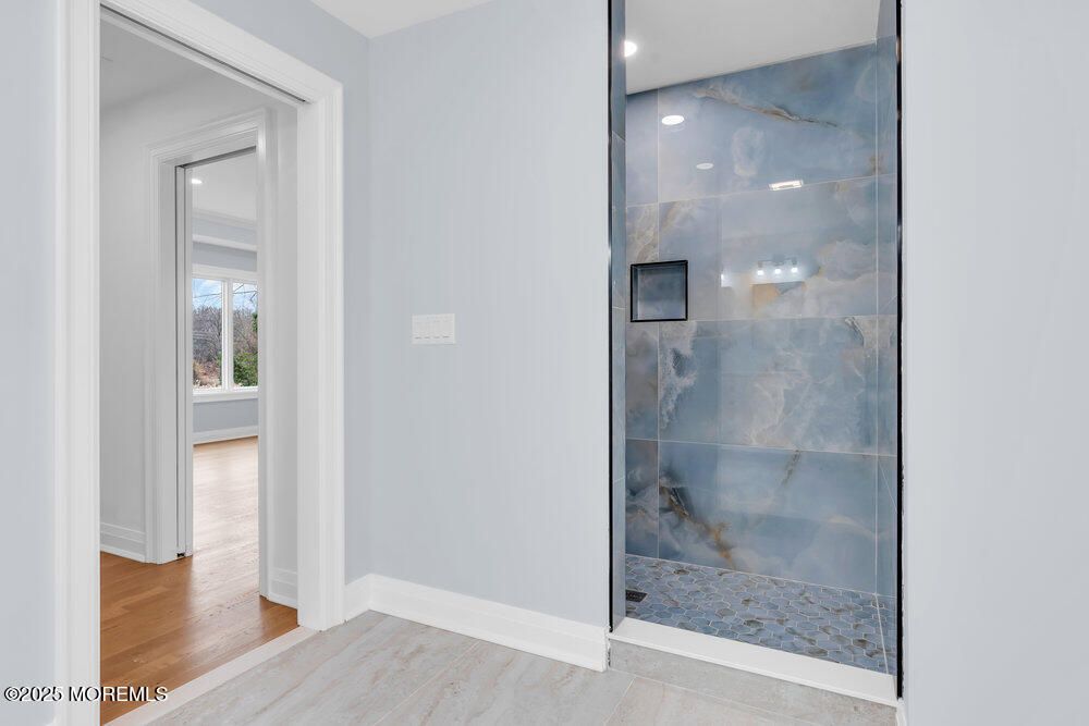 Bathroom, Interior, Recessed Lighting, Wood Texture Flooring