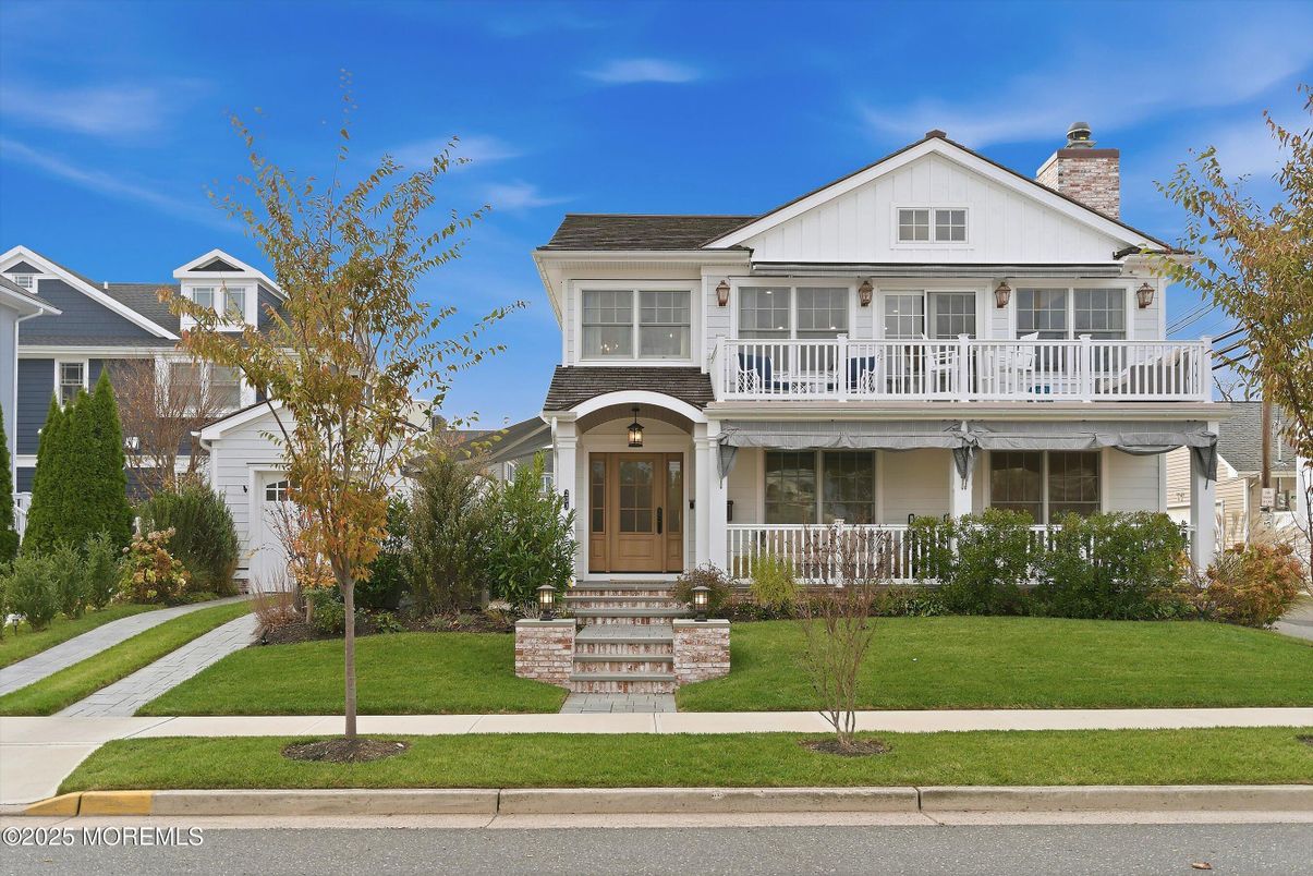 Exterior, Facade, Farmhouse