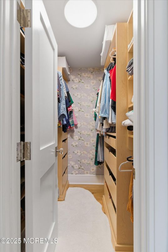 Interior, Walk-in Closets, Wood Texture Flooring