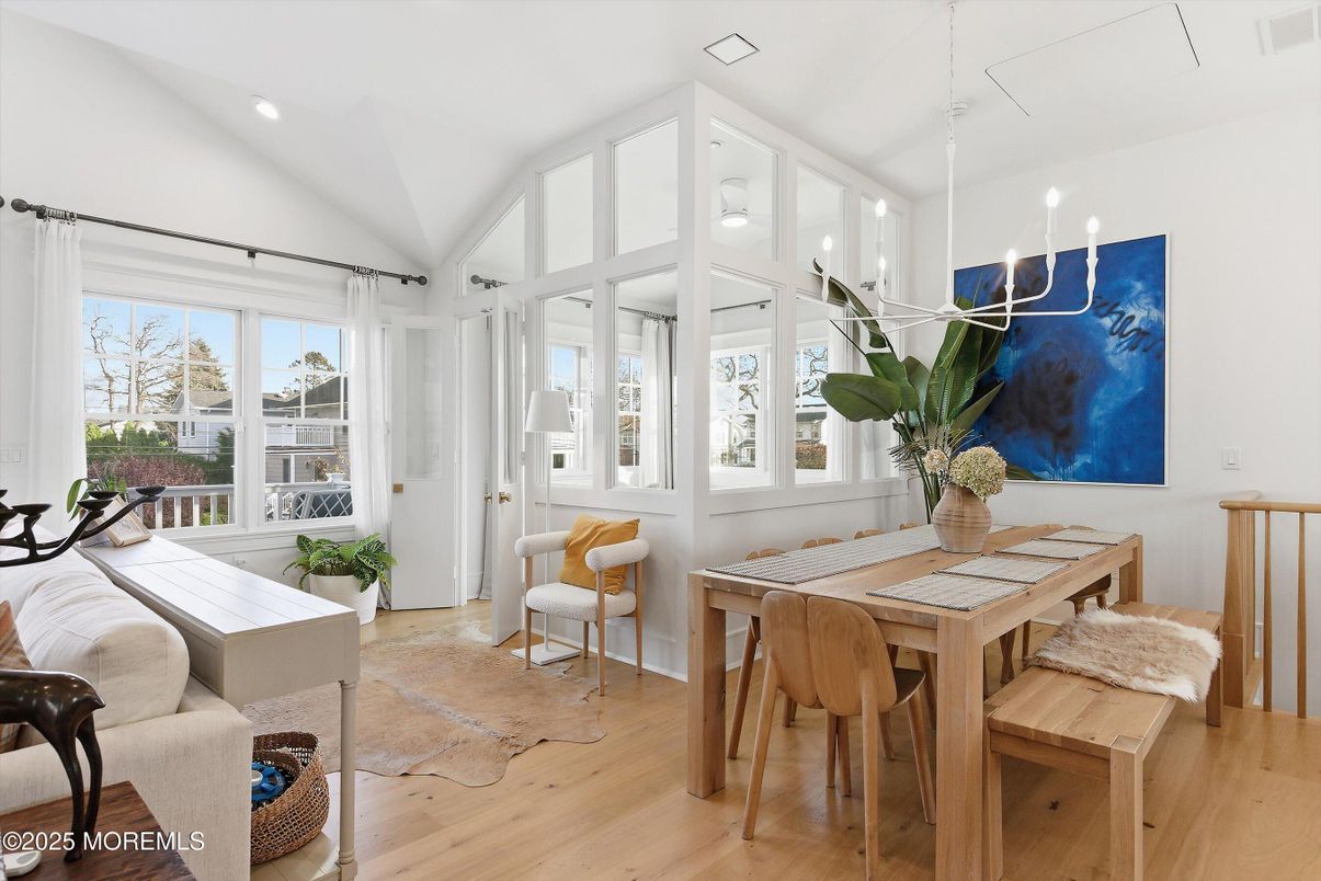 Chandelier, Dining room, Interior, Recessed Lighting, Wood Texture Flooring