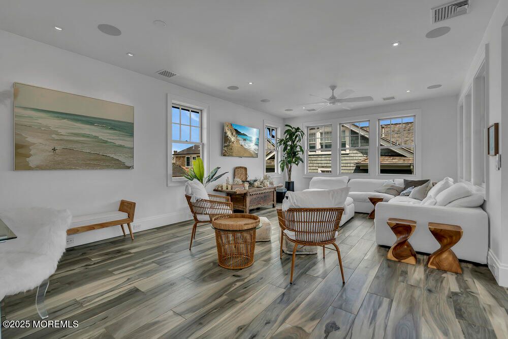 Dining room, Interior, Living room, Recessed Lighting, Wood Texture Flooring