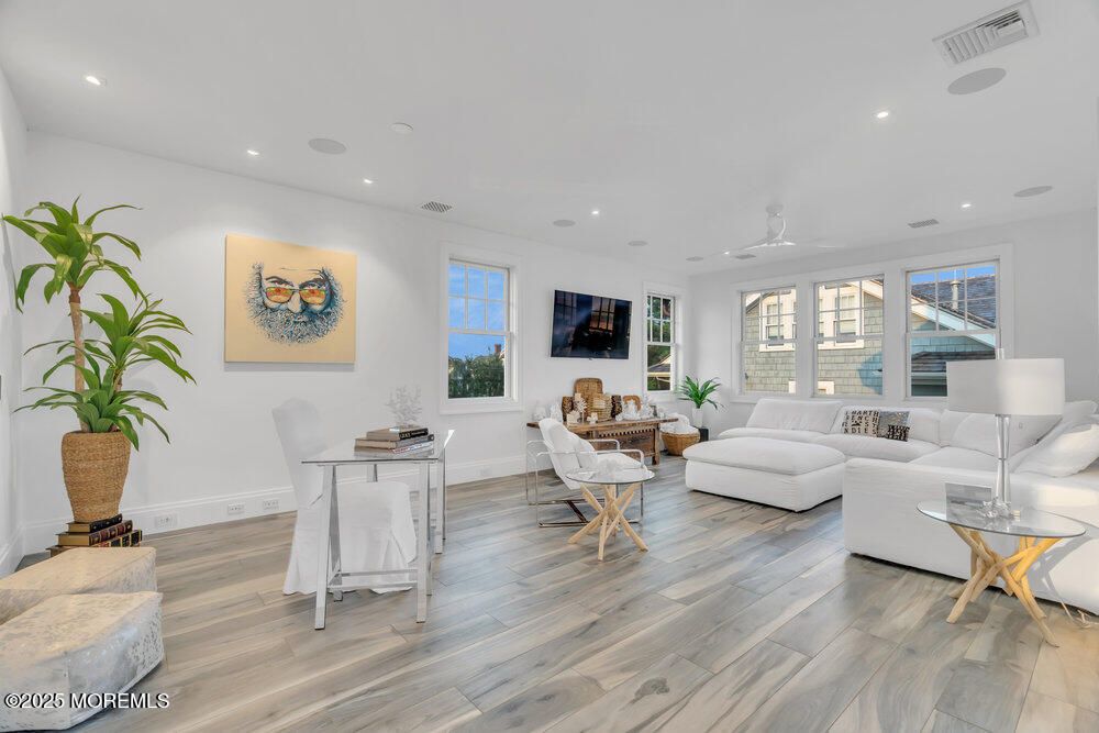 Dining room, Interior, Living room, Recessed Lighting, Wood Texture Flooring