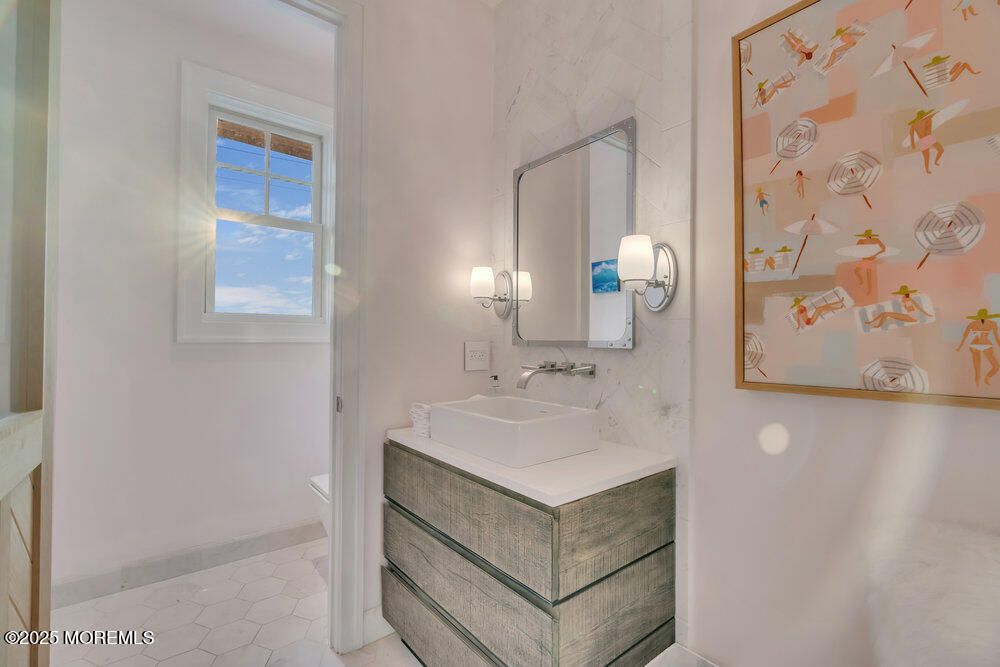 Bathroom, Interior, Marble Walls