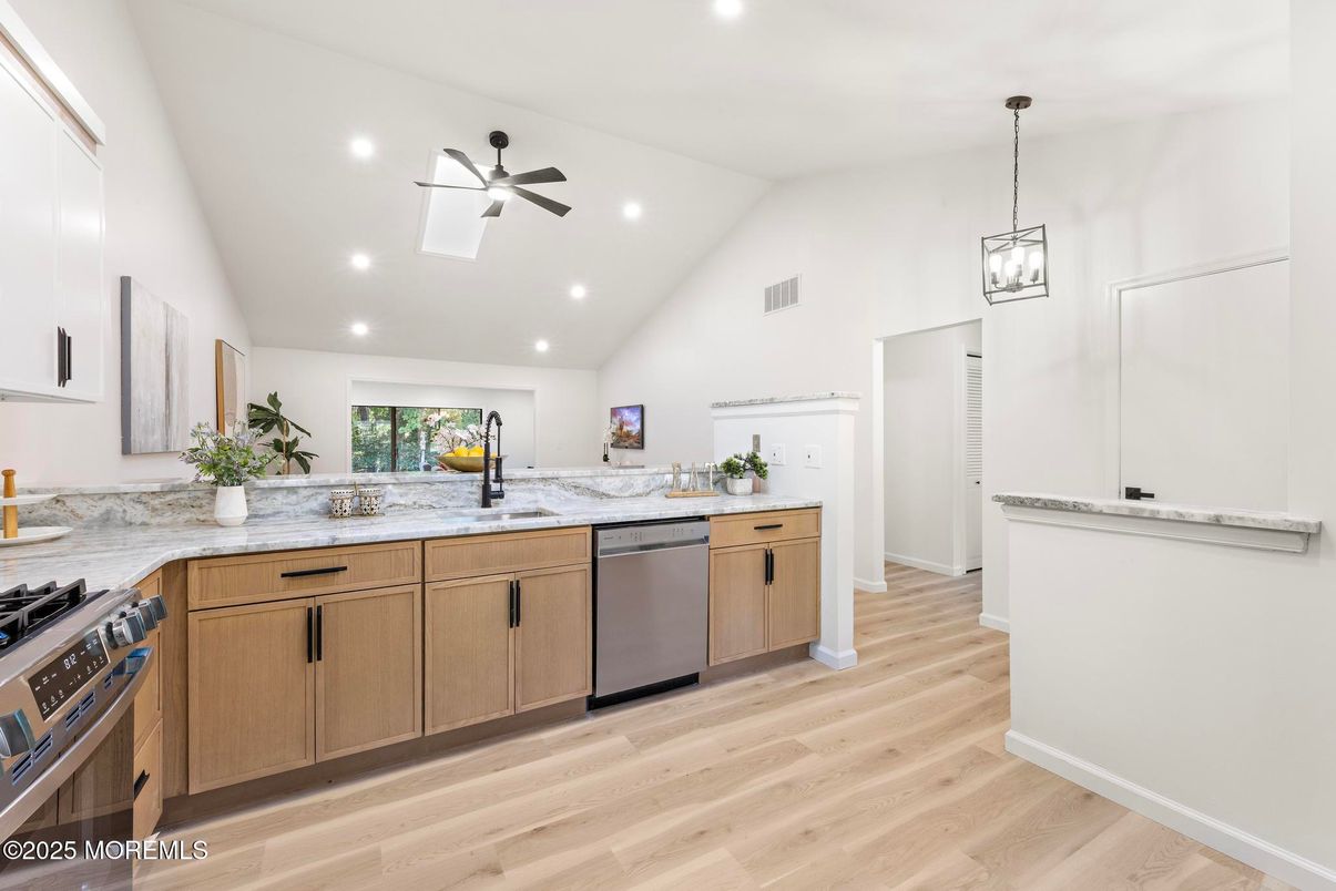 Interior, Kitchen, Pendant Lights, Recessed Lighting, Wood Texture Flooring