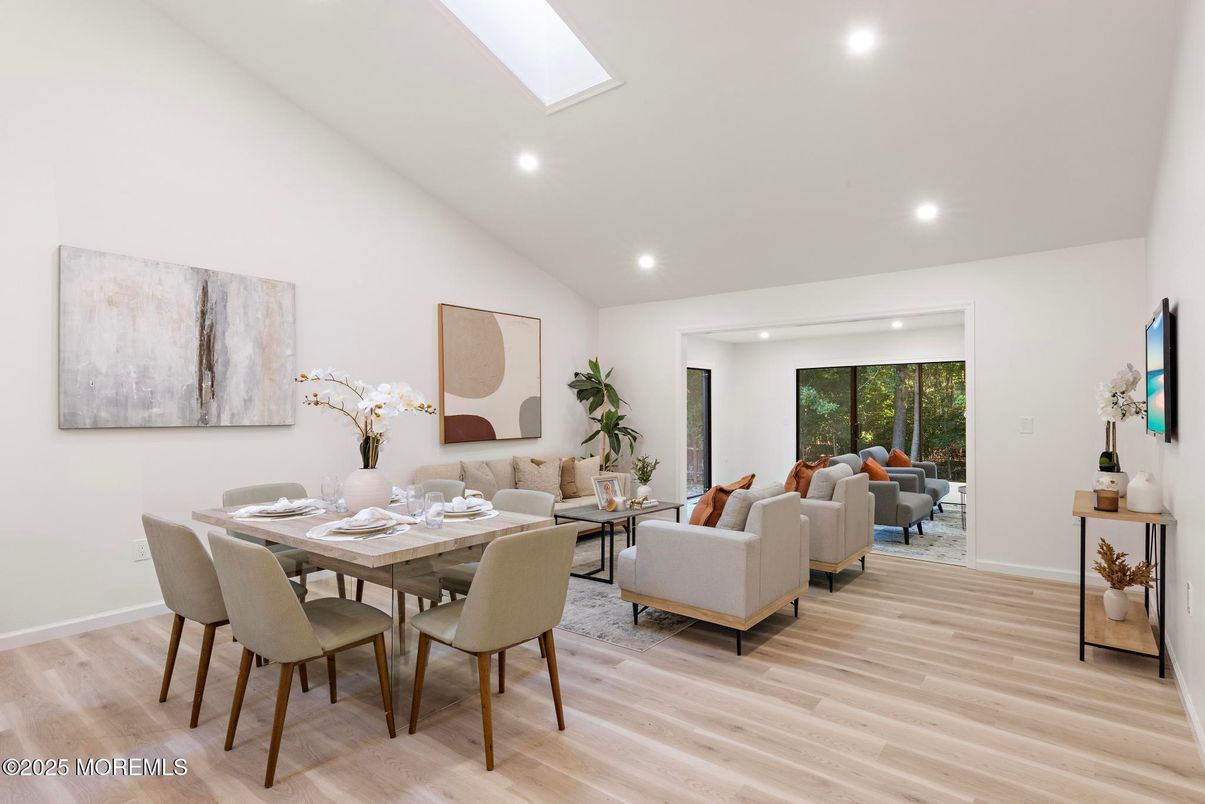 Dining room, Interior, Living room, Recessed Lighting, Wood Texture Flooring