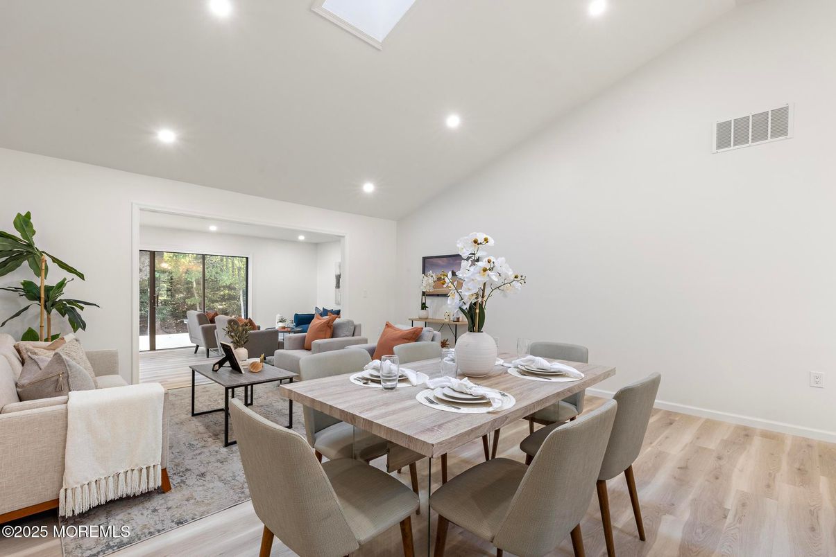 Dining room, Interior, Living room, Recessed Lighting, Wood Texture Flooring