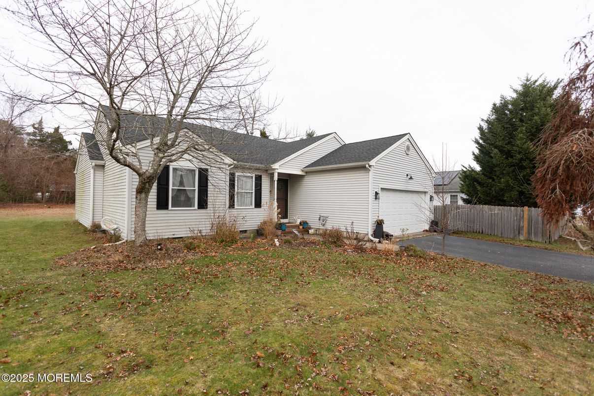 Attached, Backyard, Exterior, Facade, Cape Cod