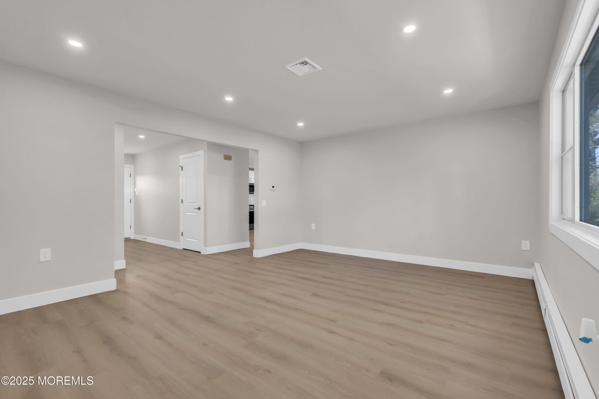 Empty room, Interior, Recessed Lighting, Wood Texture Flooring