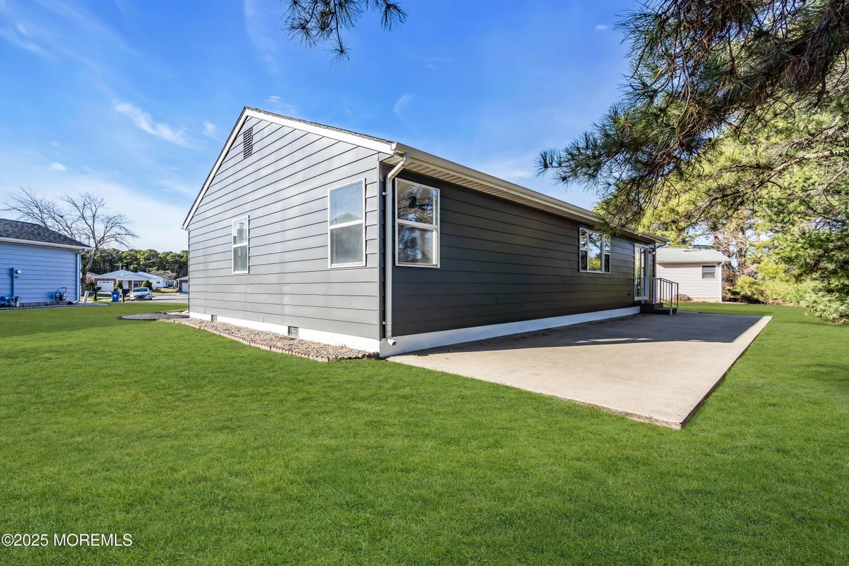 Backyard, Detached Garage, Exterior