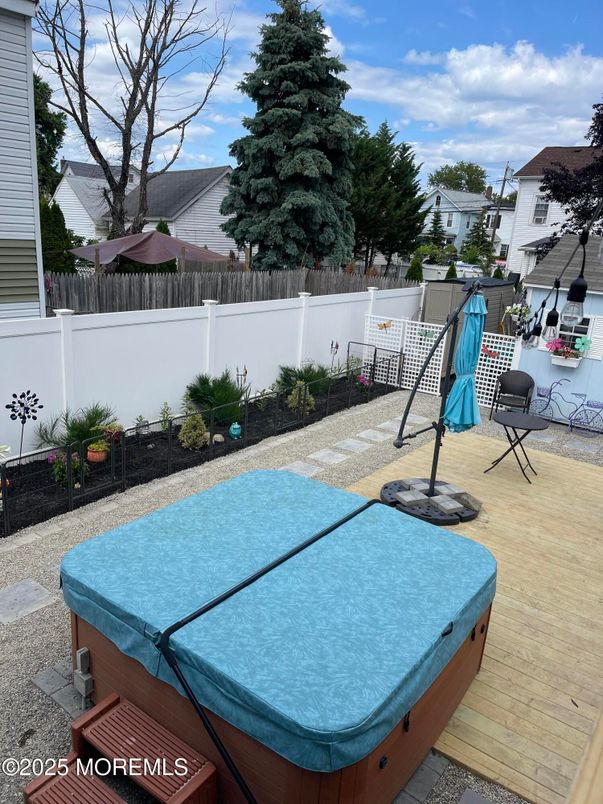 Backyard, Exterior, Hot Tub