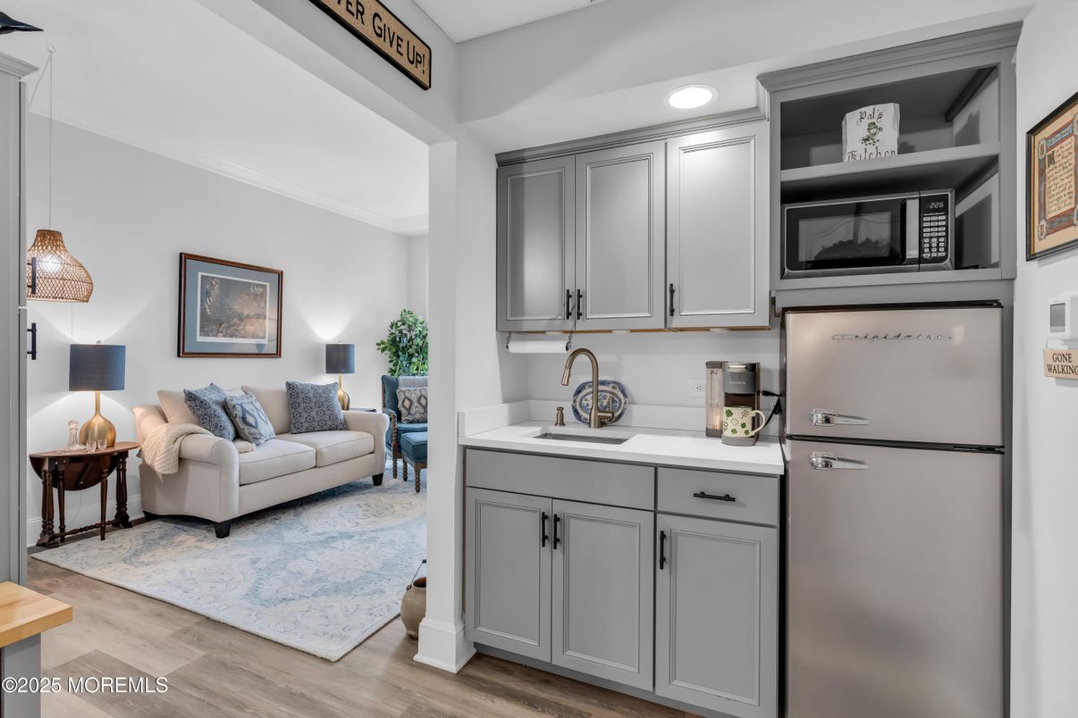 Interior, Kitchen, Living room, Recessed Lighting, Wood Texture Flooring