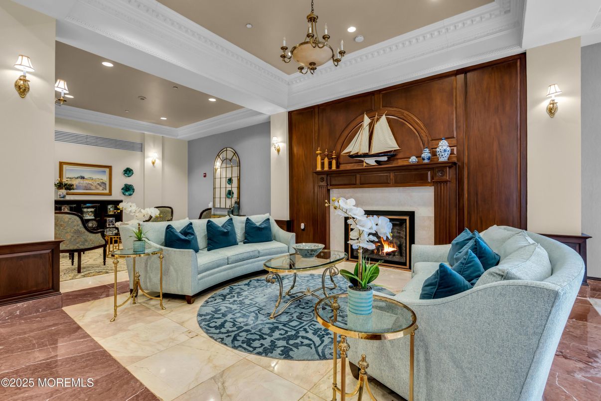 Fireplace, Interior, Living room, Pendant Lights, Recessed Lighting