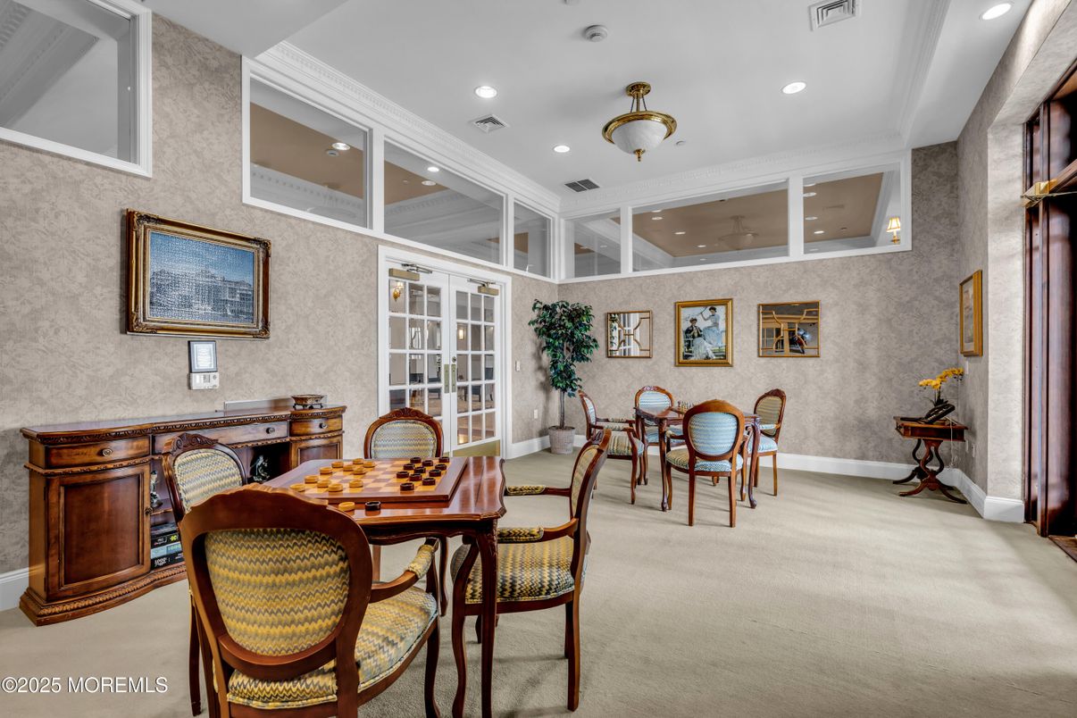Dining room, Interior, Recessed Lighting