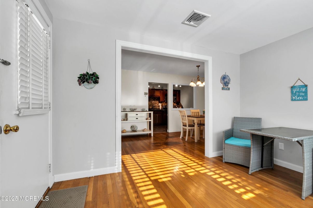 Chandelier, Dining room, Interior, Pendant Lights, Wood Texture Flooring