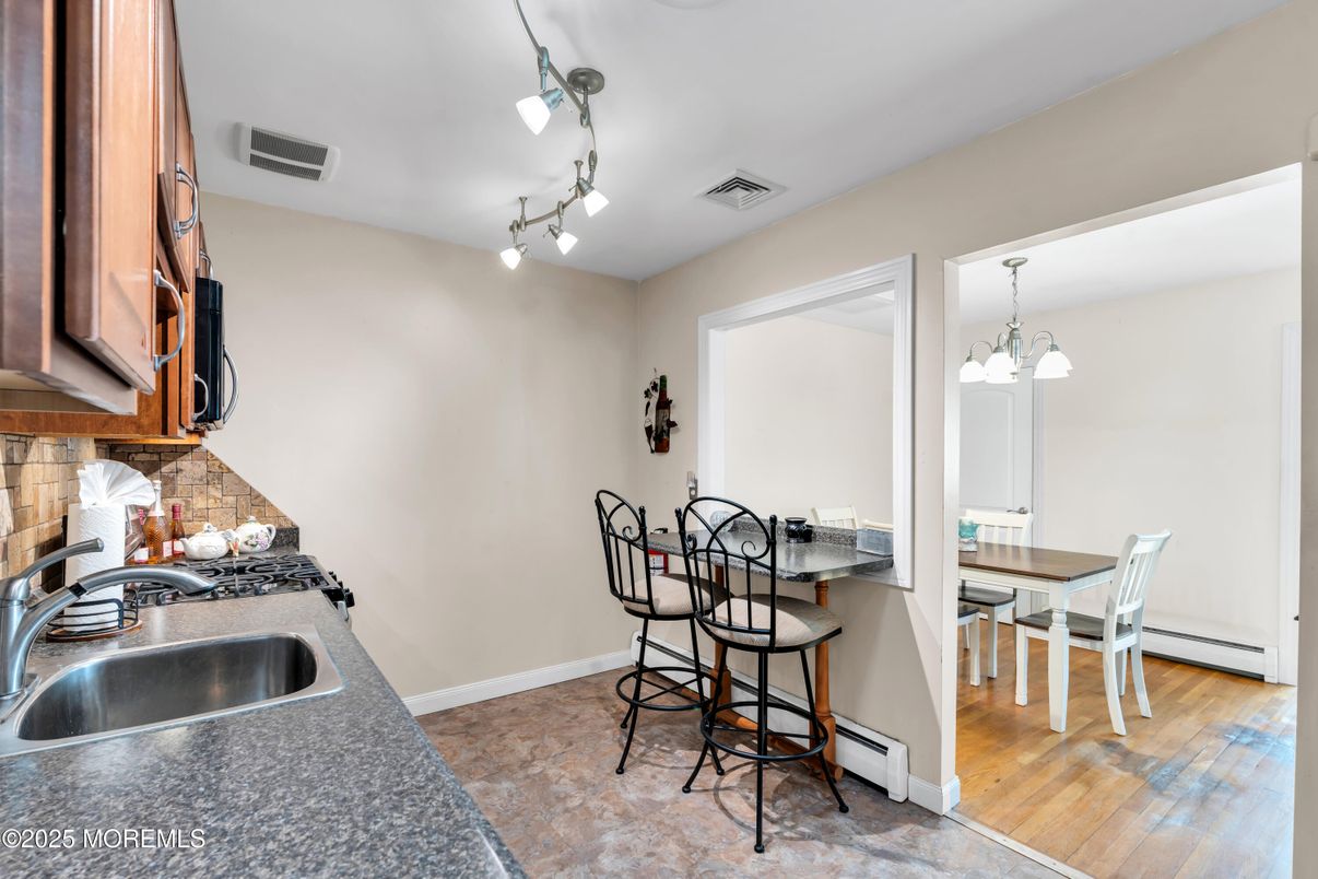 Dining room, Interior, Kitchen, Pendant Lights, Wood Texture Flooring