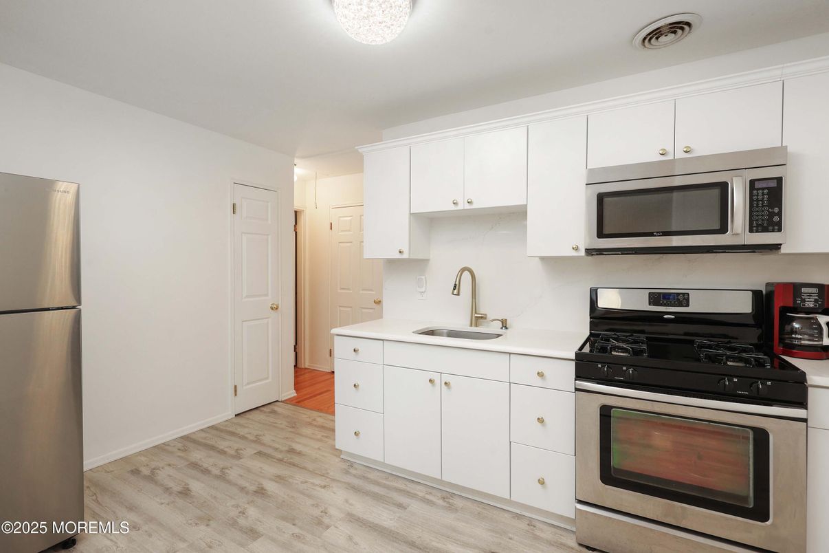 Interior, Kitchen, Stainless Steel Appliances, Wood Texture Flooring