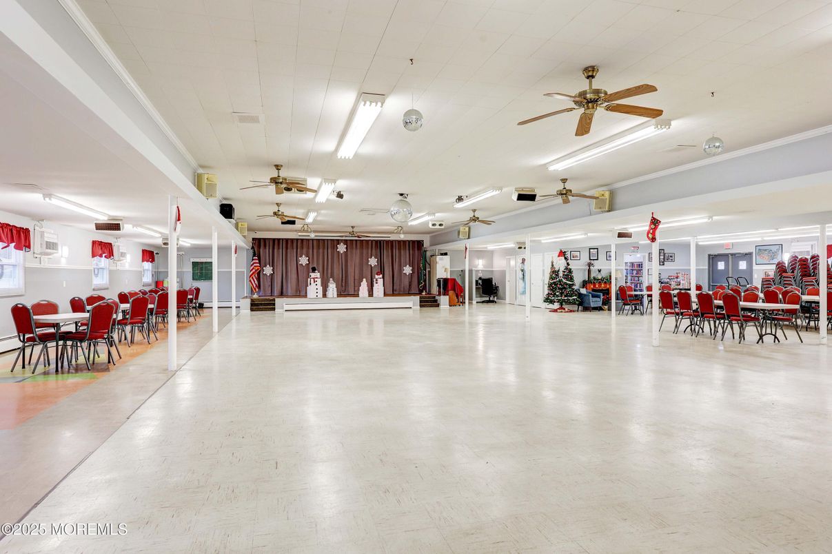 Dining room, Interior