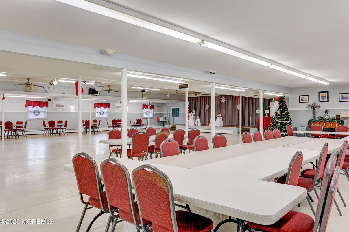 Dining room, Interior