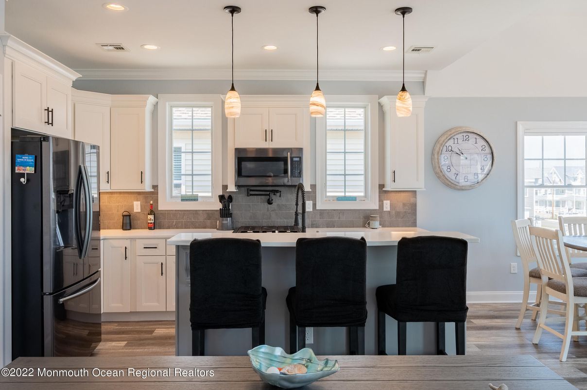 Interior, Kitchen, Pendant Lights, Recessed Lighting, Wood Texture Flooring