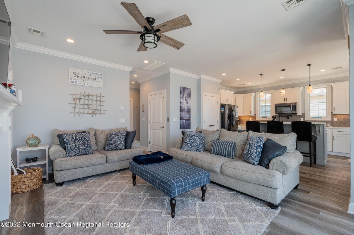 Interior, Kitchen, Living room, Pendant Lights, Recessed Lighting, Stainless Steel Appliances, Wood Texture Flooring