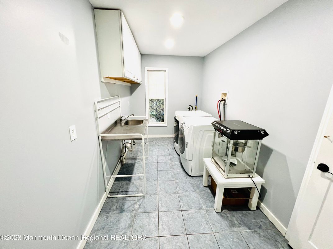 Interior, Recessed Lighting, Washer
