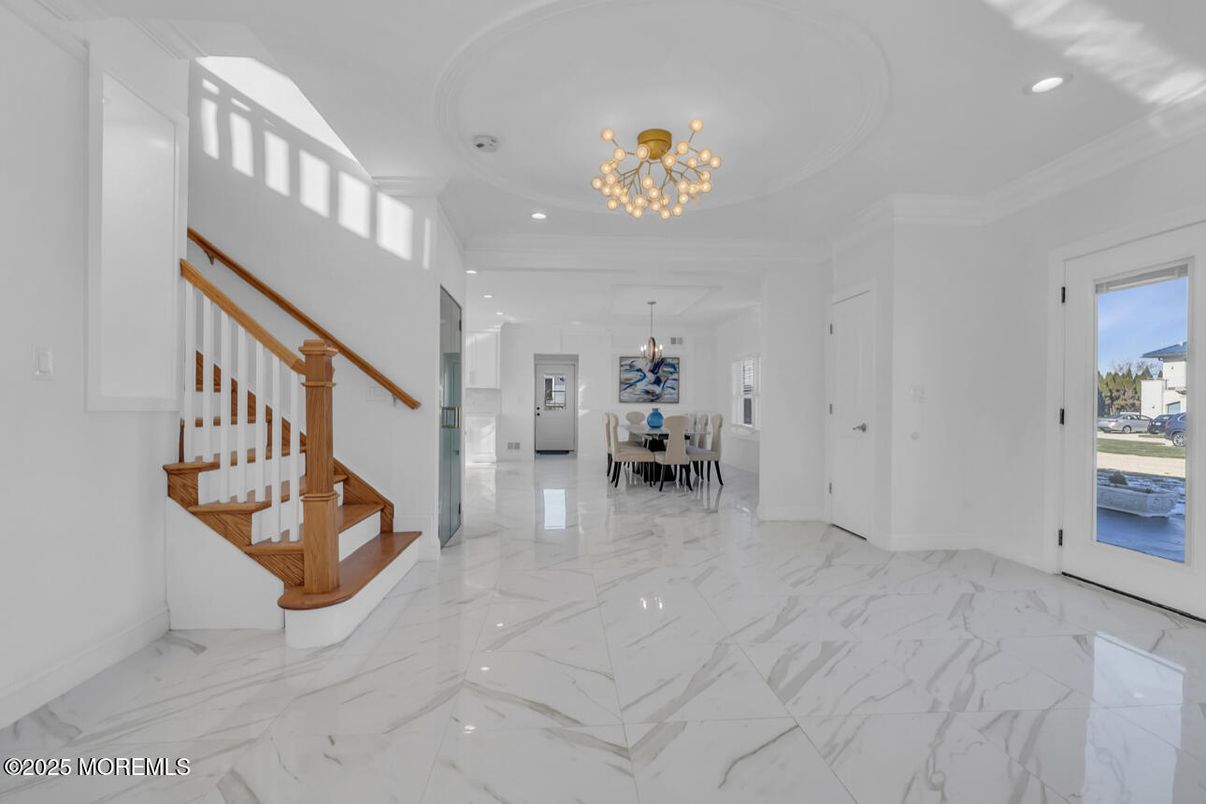 Chandelier, Dining room, Interior, Marble, Recessed Lighting