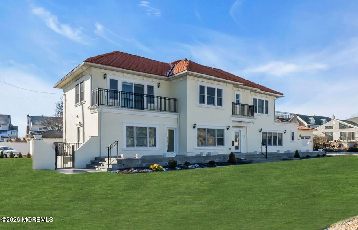 Backyard, Exterior, Facade, Mediterranean