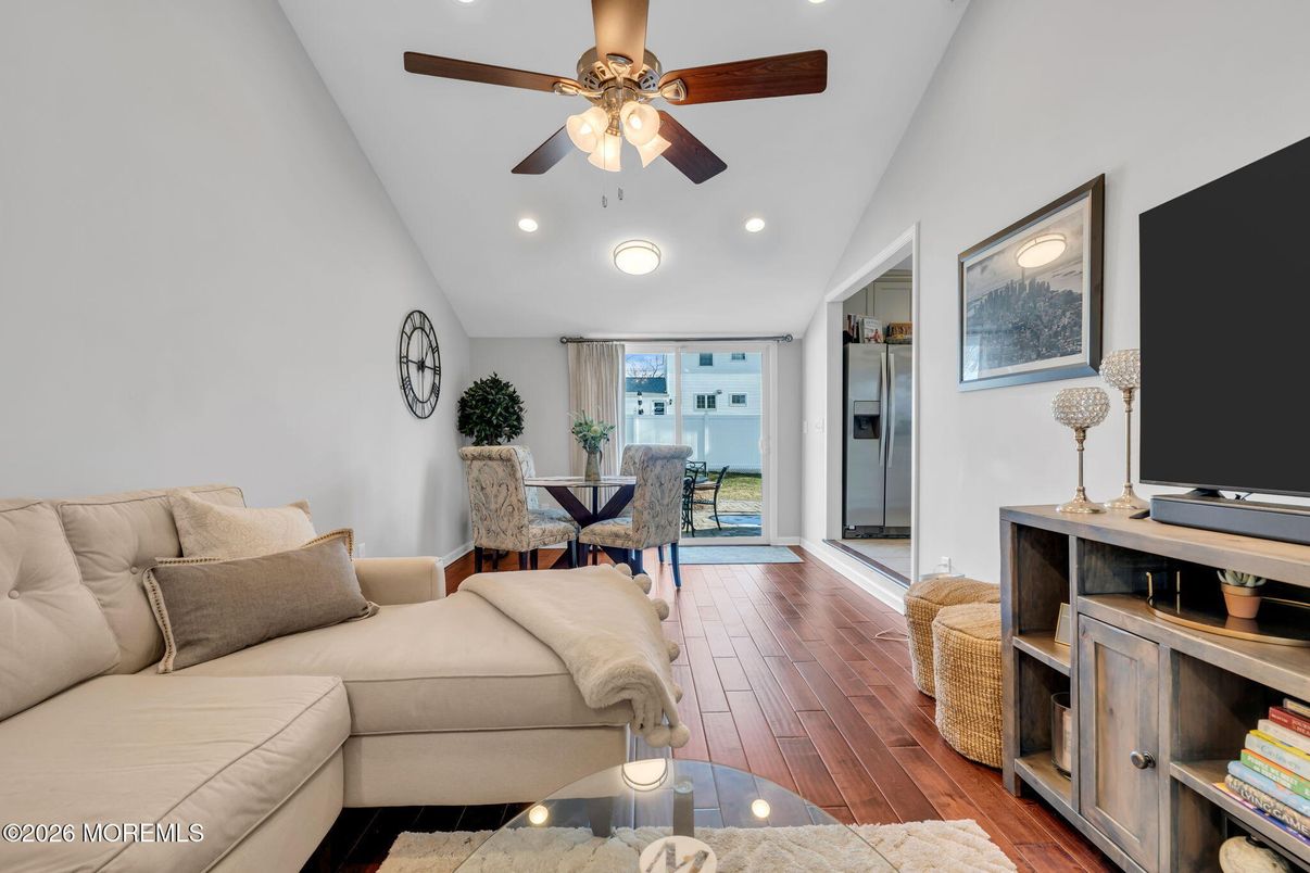 Dining room, Interior, Living room, Recessed Lighting, Wood Texture Flooring