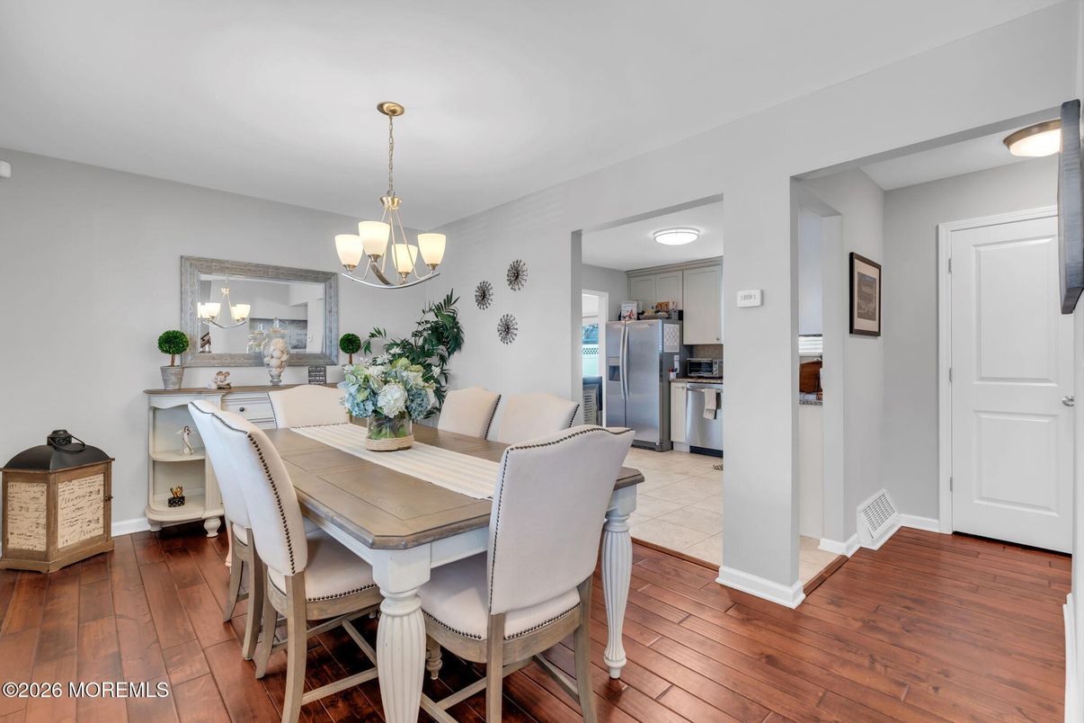 Chandelier, Dining room, Interior, Kitchen, Wood Texture Flooring