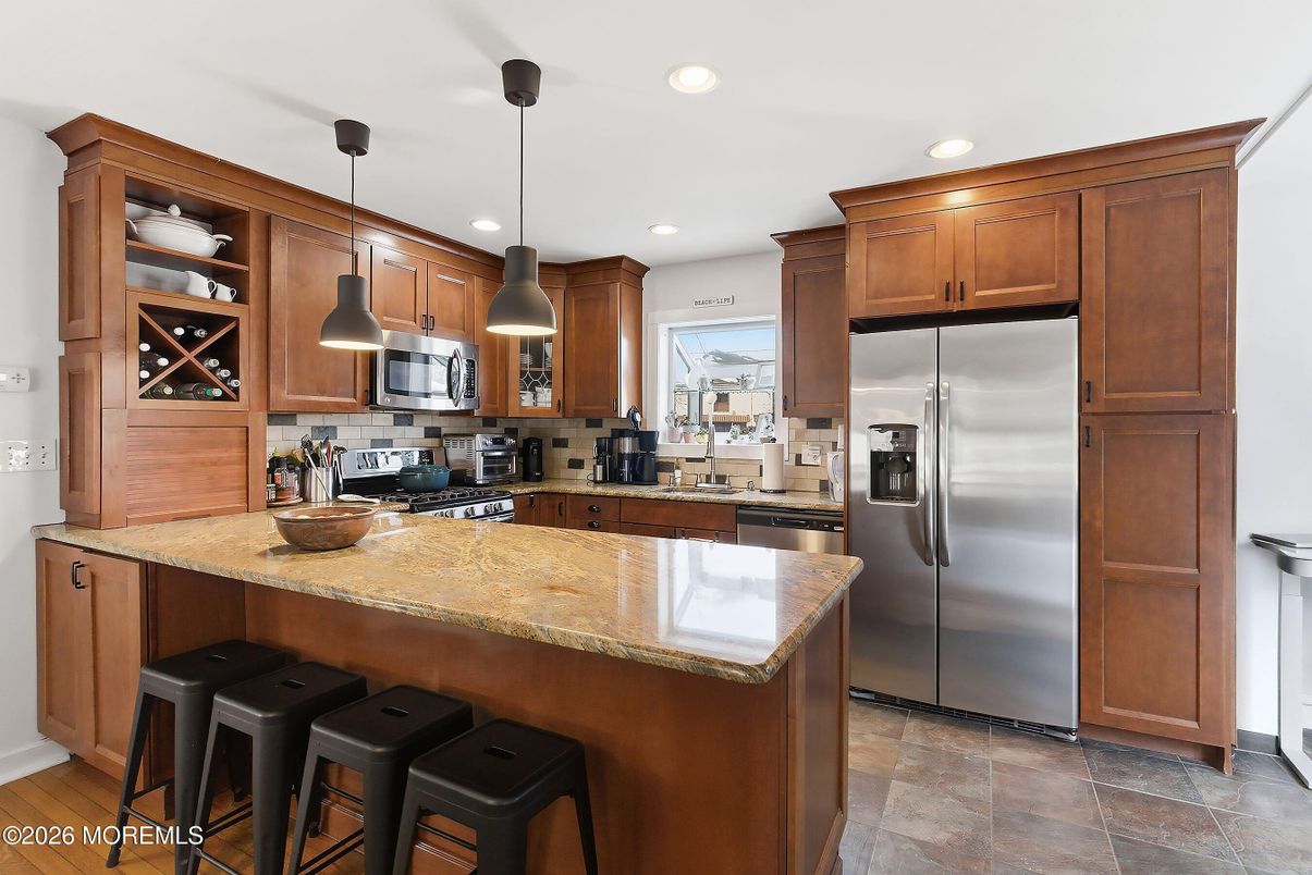 Interior, Kitchen, Pendant Lights, Recessed Lighting, Stainless Steel Appliances