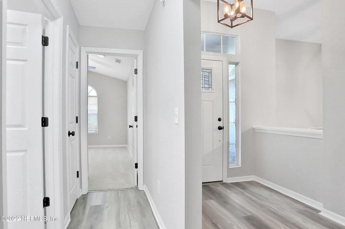 Interior, Pendant Lights, Wood Texture Flooring