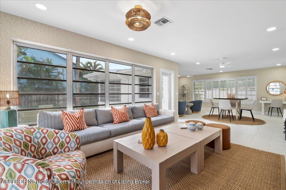 Dining room, Interior, Living room, Recessed Lighting
