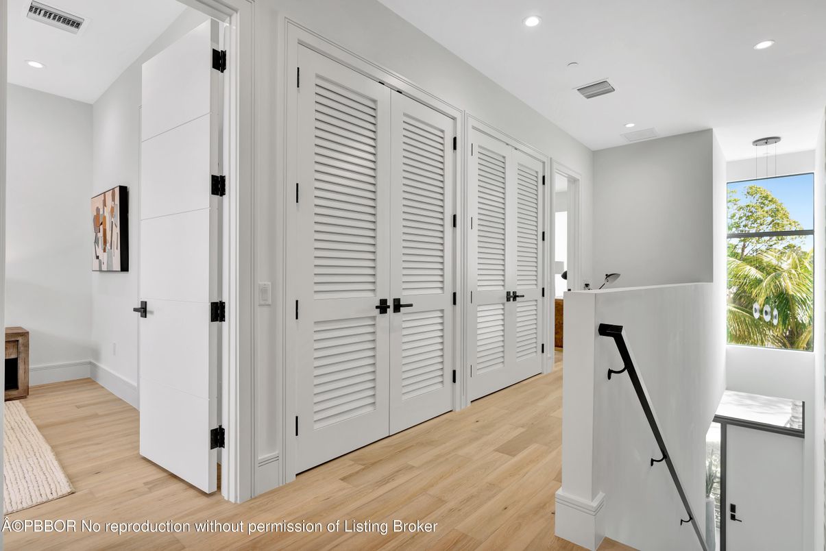 Interior, Pendant Lights, Recessed Lighting, Wood Texture Flooring