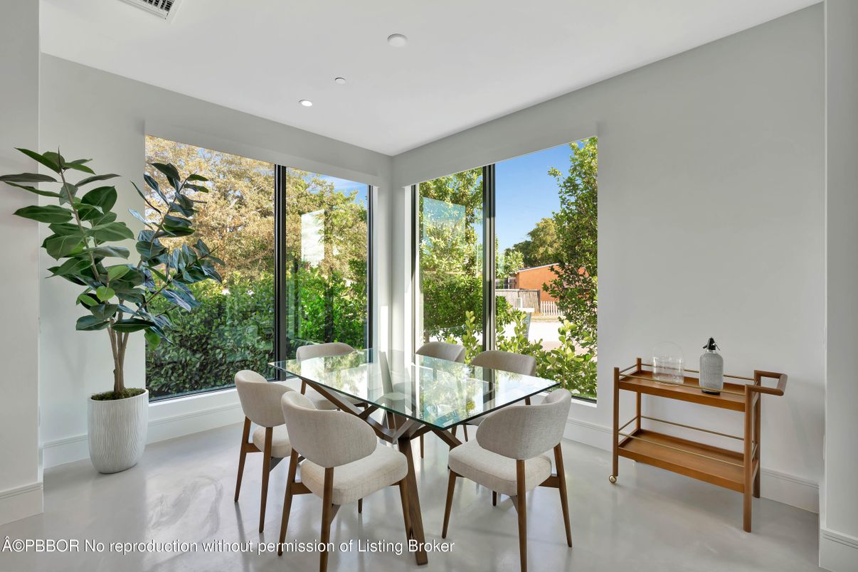 Dining room, Interior, Recessed Lighting