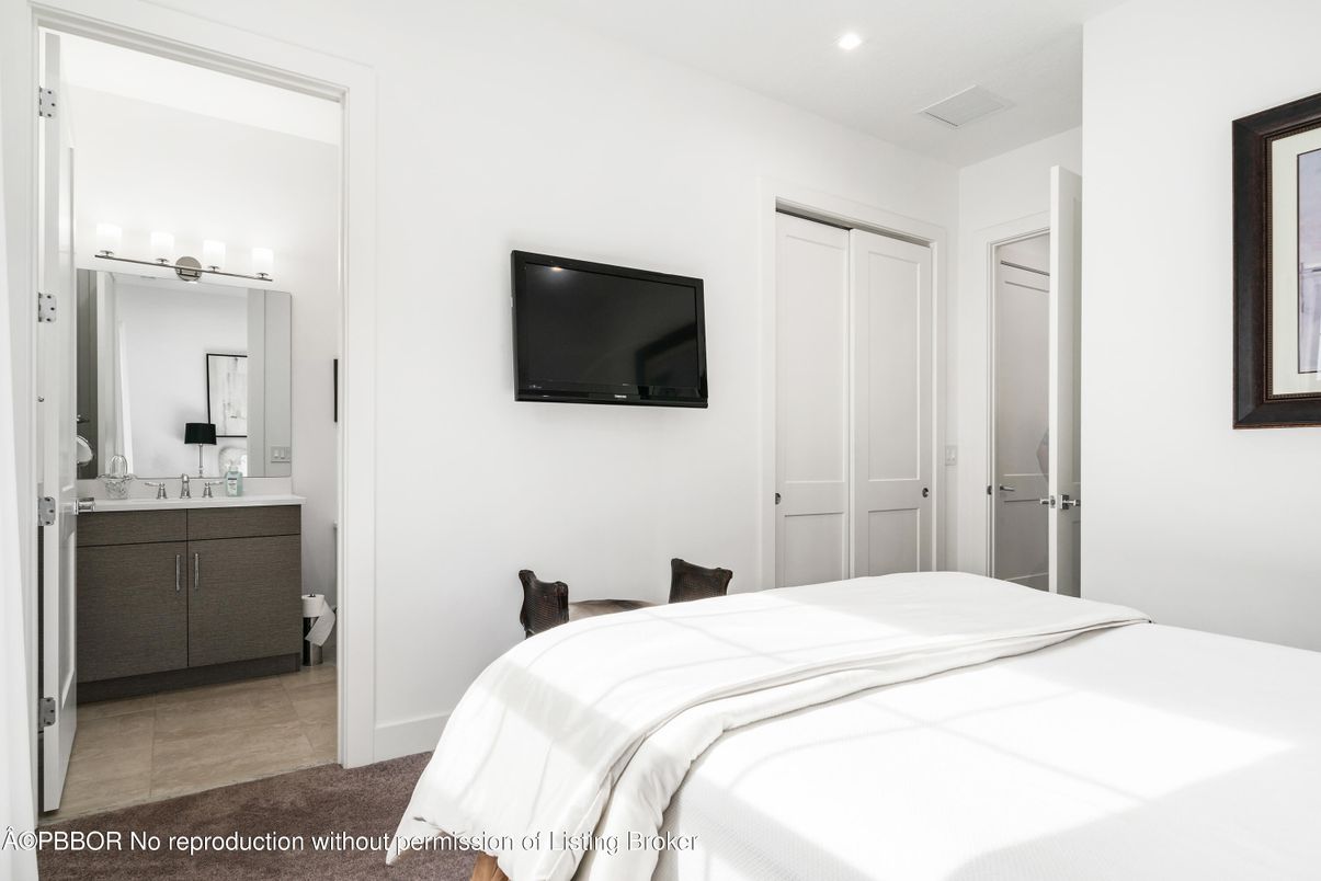 Bathroom, Bedroom, Interior, Recessed Lighting