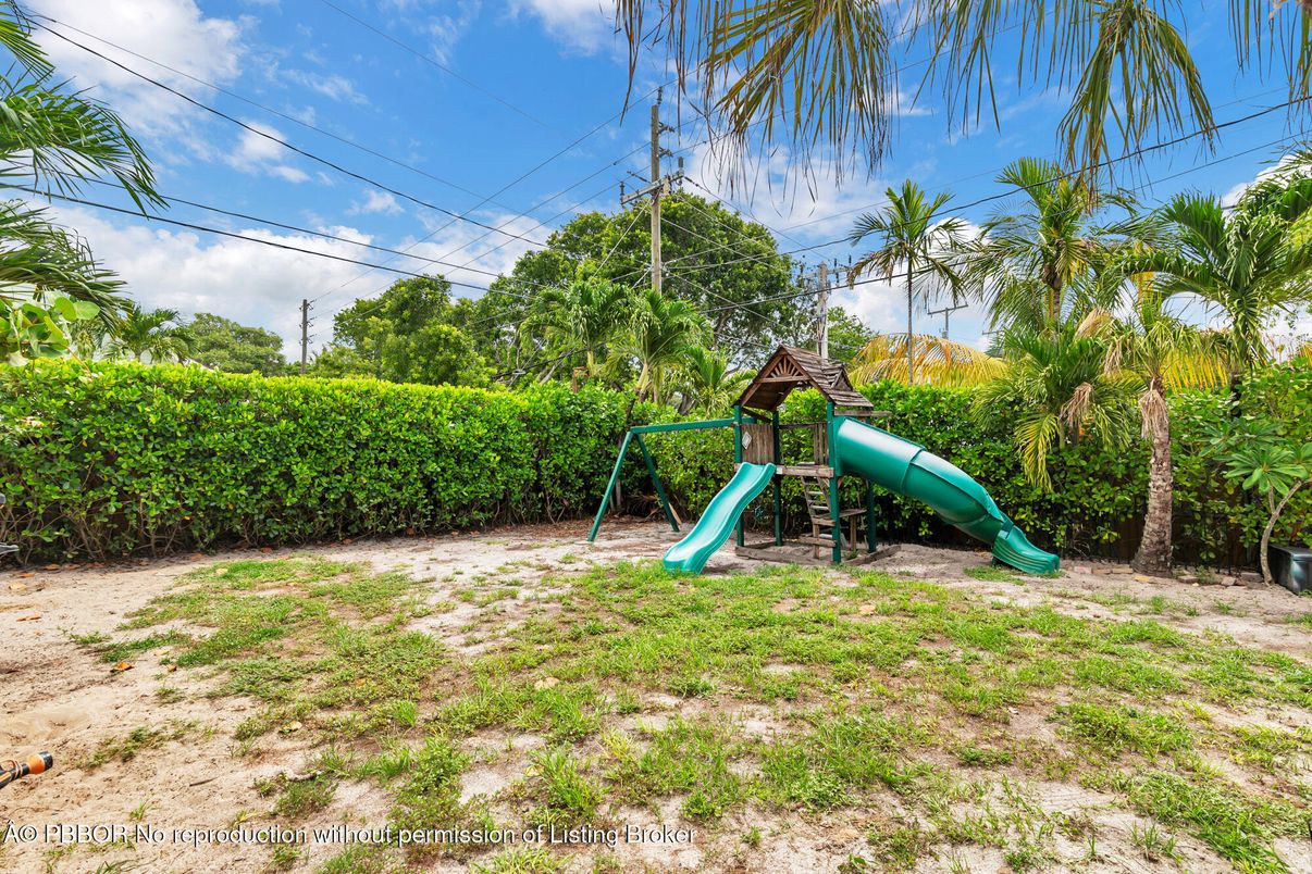 Backyard, Exterior, Playground