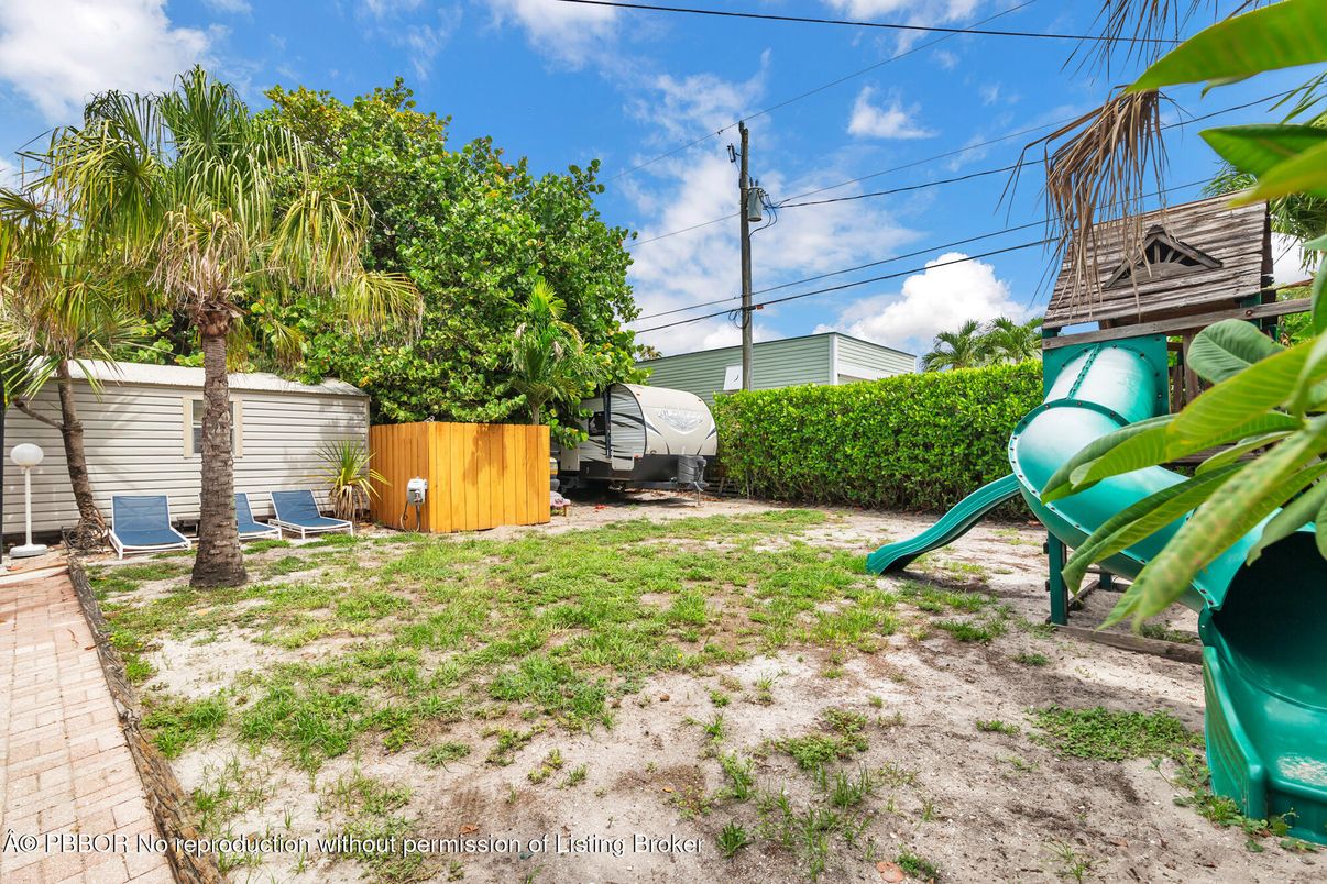 Backyard, Exterior, Playground