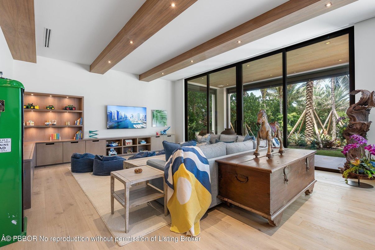 Interior, Living room, Recessed Lighting, Wooden Beams, Wood Texture Flooring