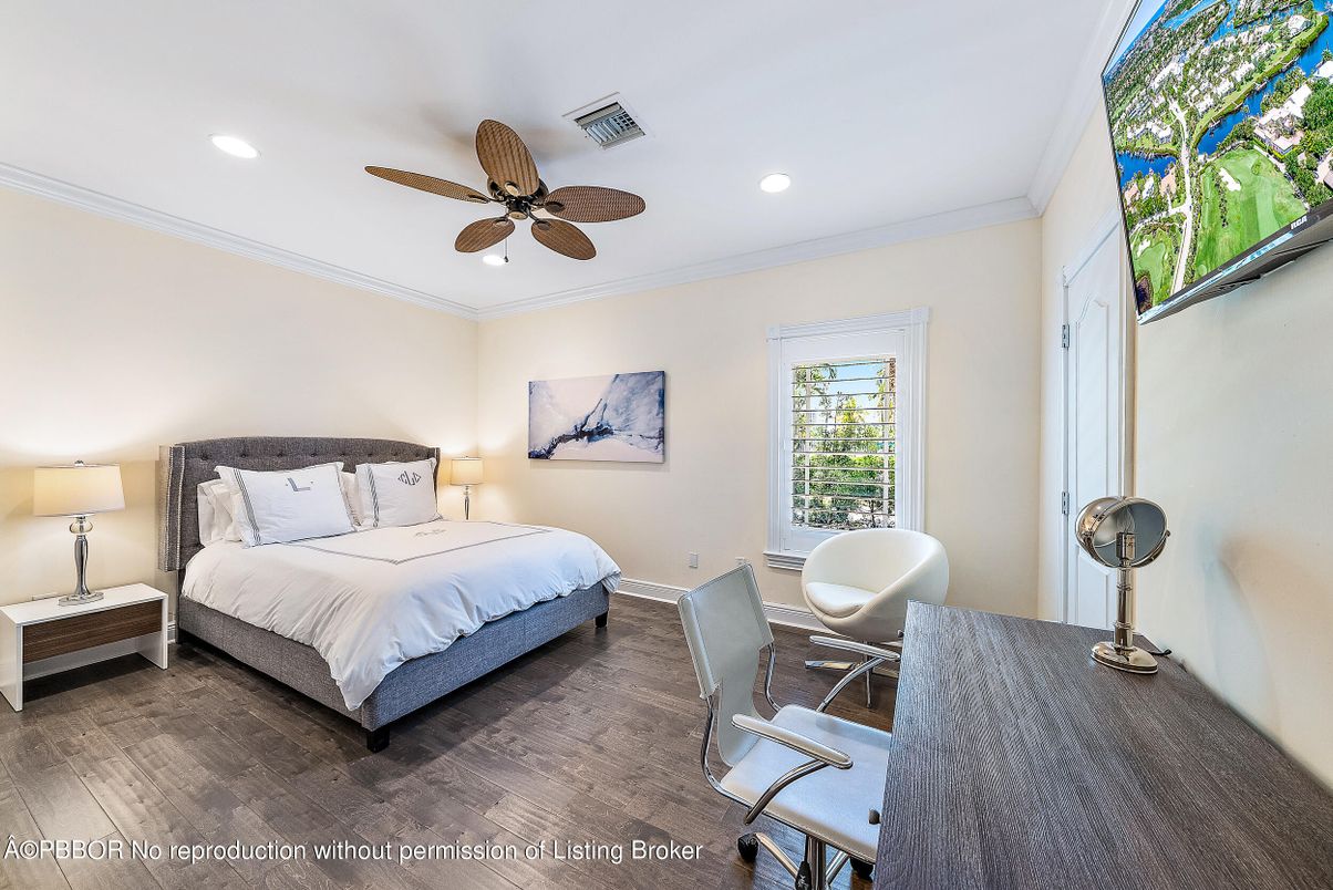 Bedroom, Home Office, Interior, Recessed Lighting, Wood Texture Flooring