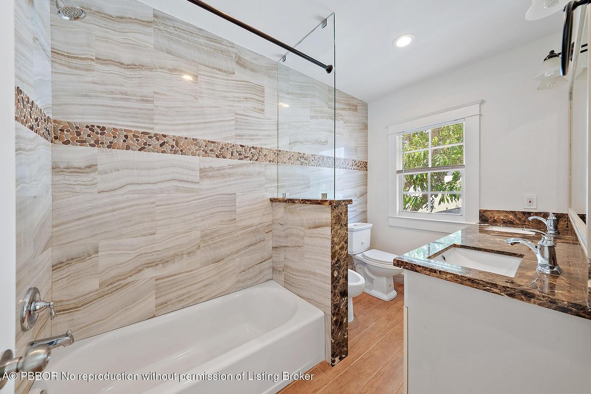 Bathroom, Interior, Recessed Lighting, Wood Texture Flooring