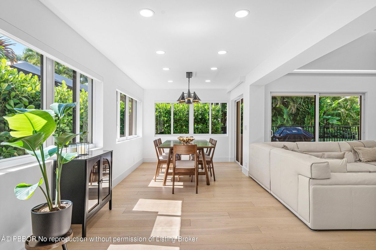 Dining room, Interior, Living room, Pendant Lights, Recessed Lighting, Wood Texture Flooring
