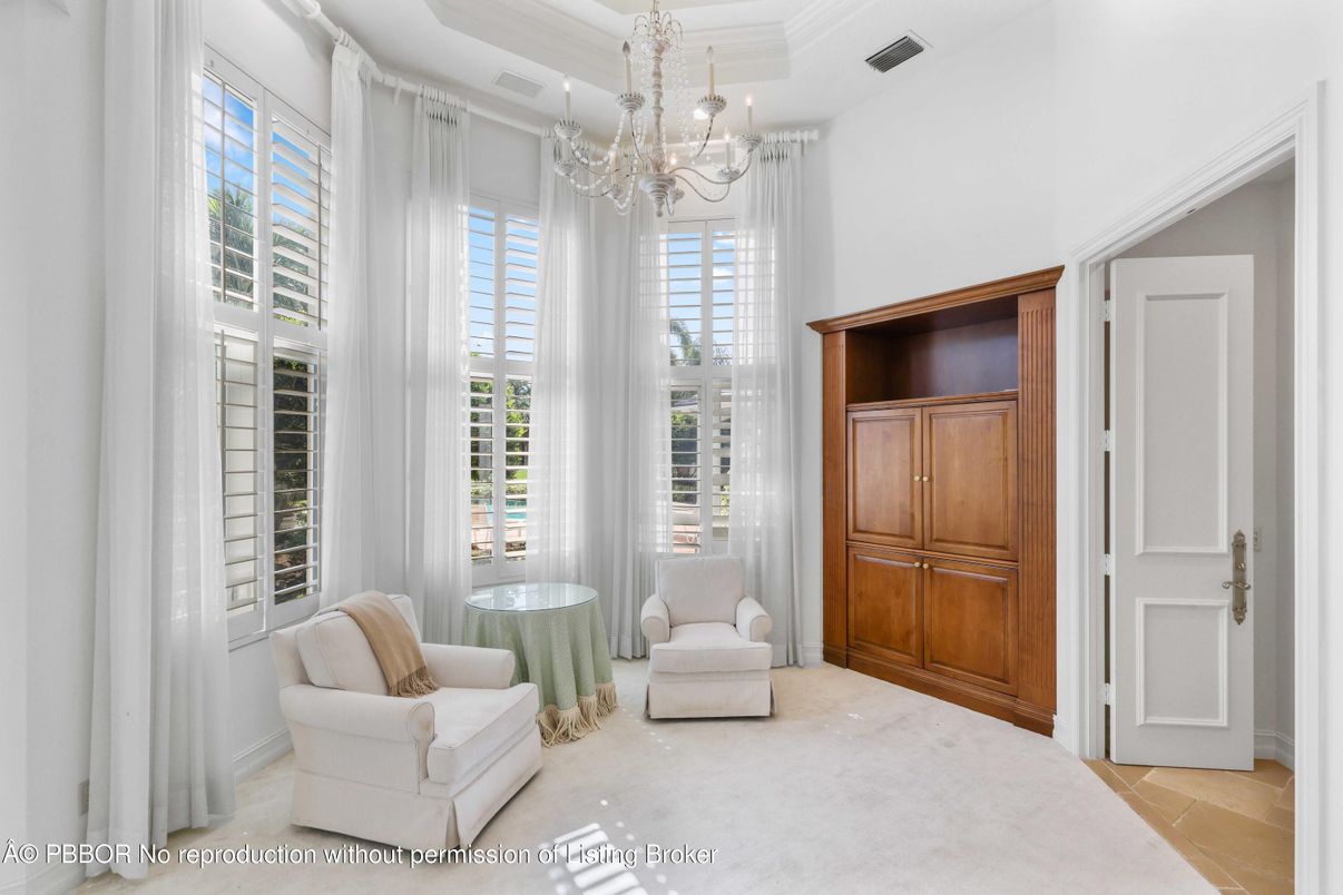 Chandelier, Interior