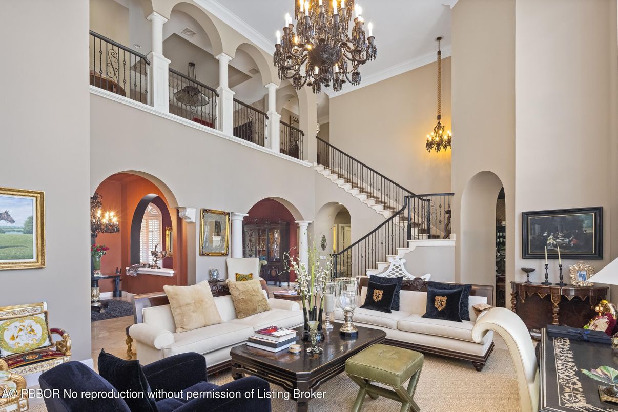 Chandelier, Interior, Living room