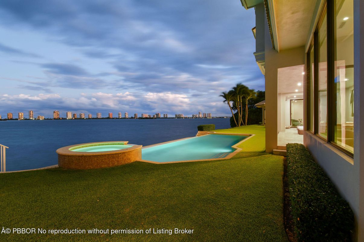 Exterior, Pool, Water