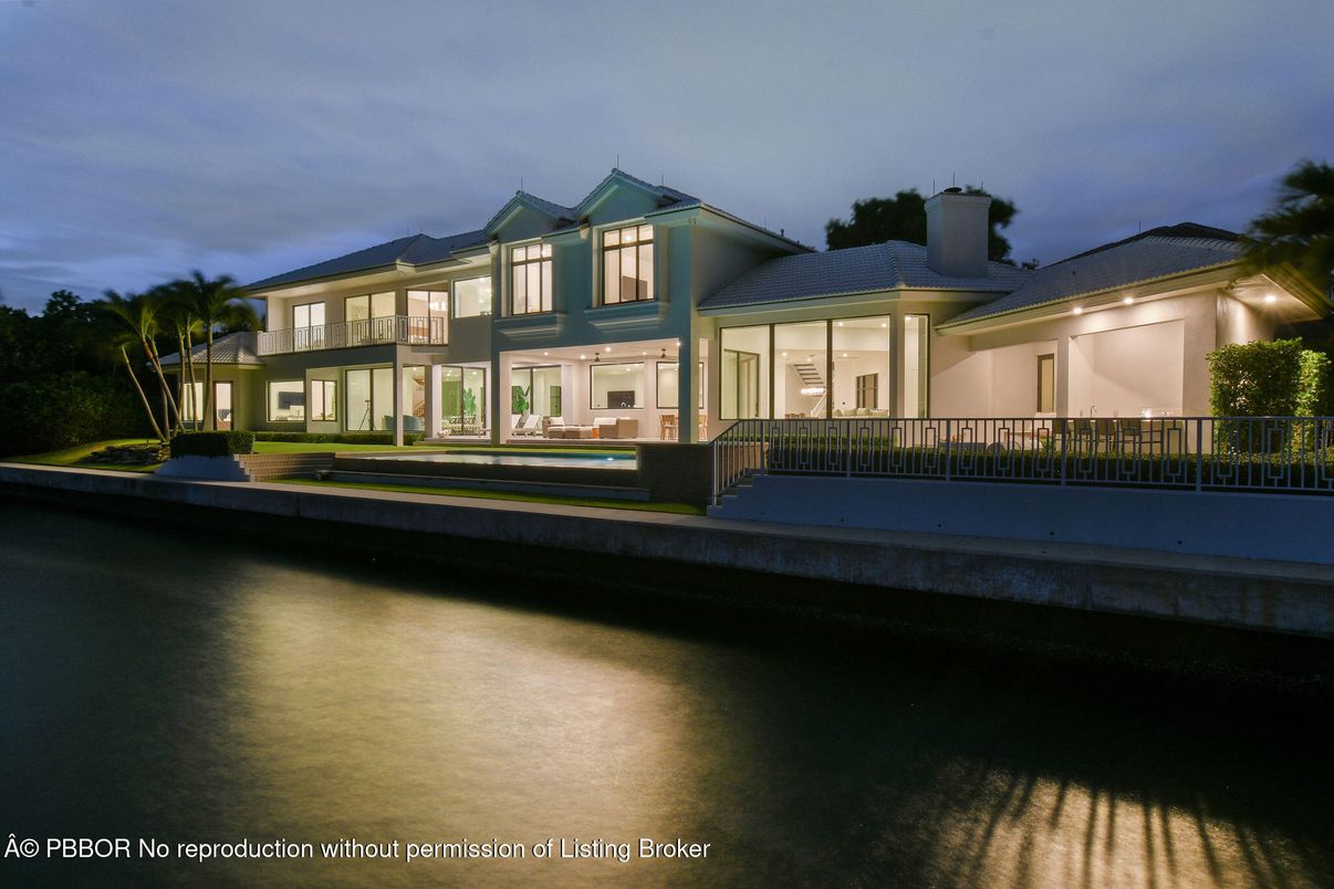 Backyard, Exterior, Facade, Farmhouse