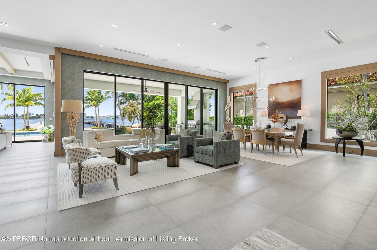 Dining room, Interior, Living room, Pendant Lights, Recessed Lighting, Water