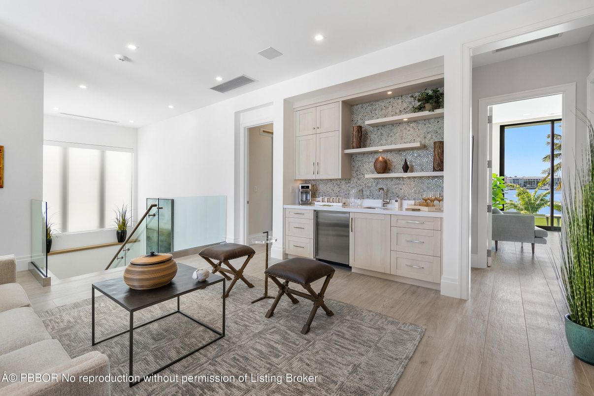 Interior, Kitchen, Living room, Recessed Lighting, Wood Texture Flooring