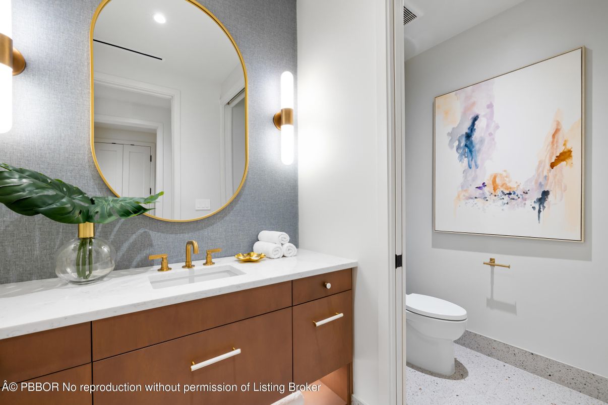 Bathroom, Interior, Recessed Lighting